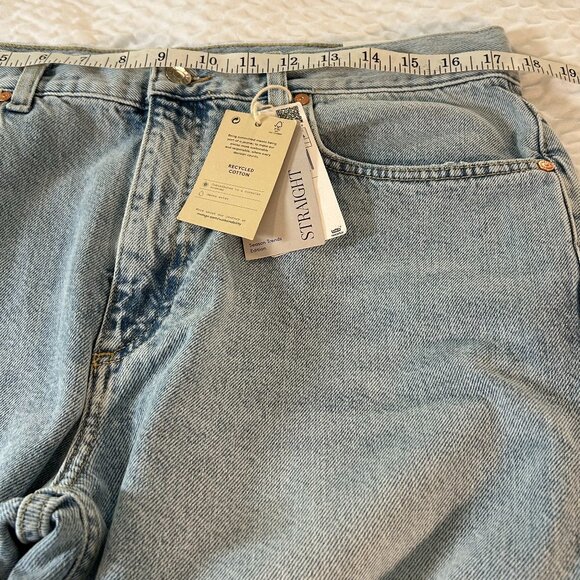 MNG Matilda Mid Rise Straight Leg Light Wash Jean plus size 32"US (44UK) - Picture 5 of 7